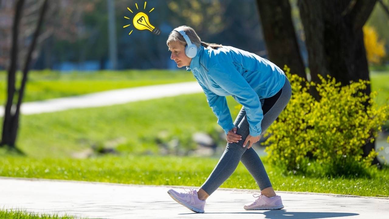 žena šeta parkom po sunčanom danu
